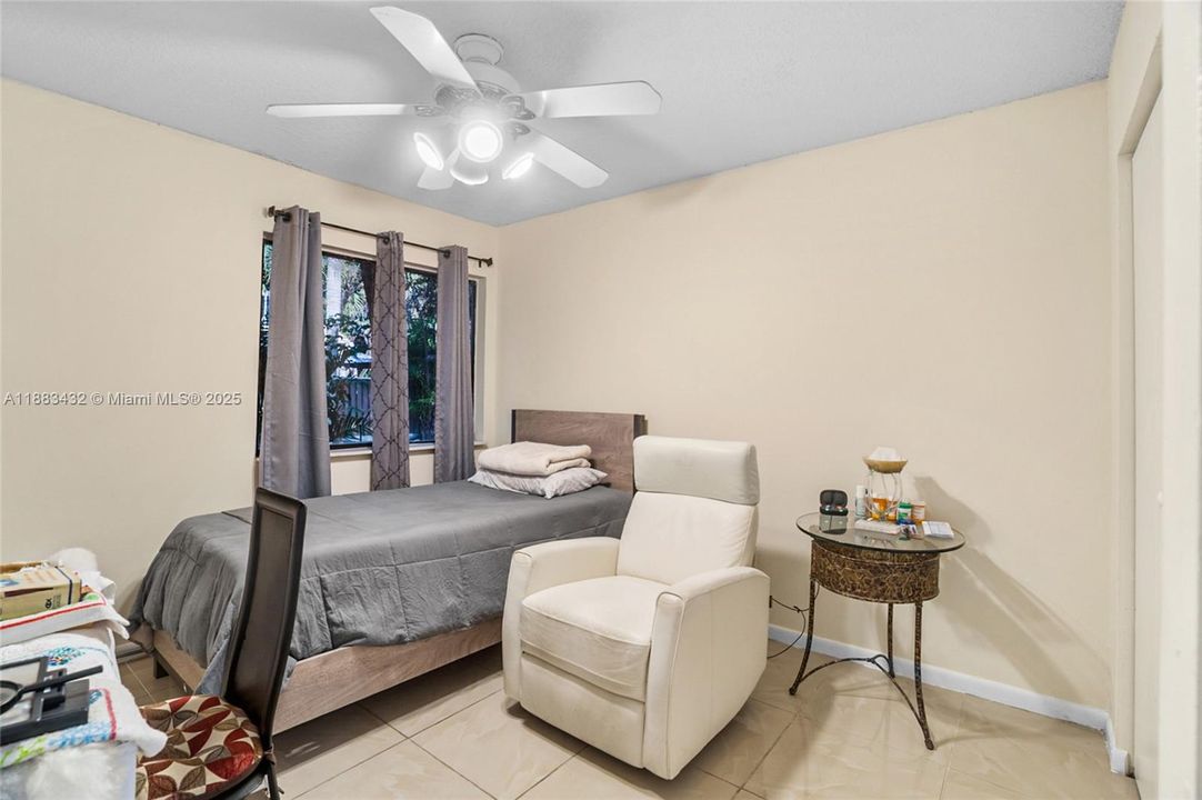 For Sale: $345,000 (3 beds, 2 baths, 1336 Square Feet)