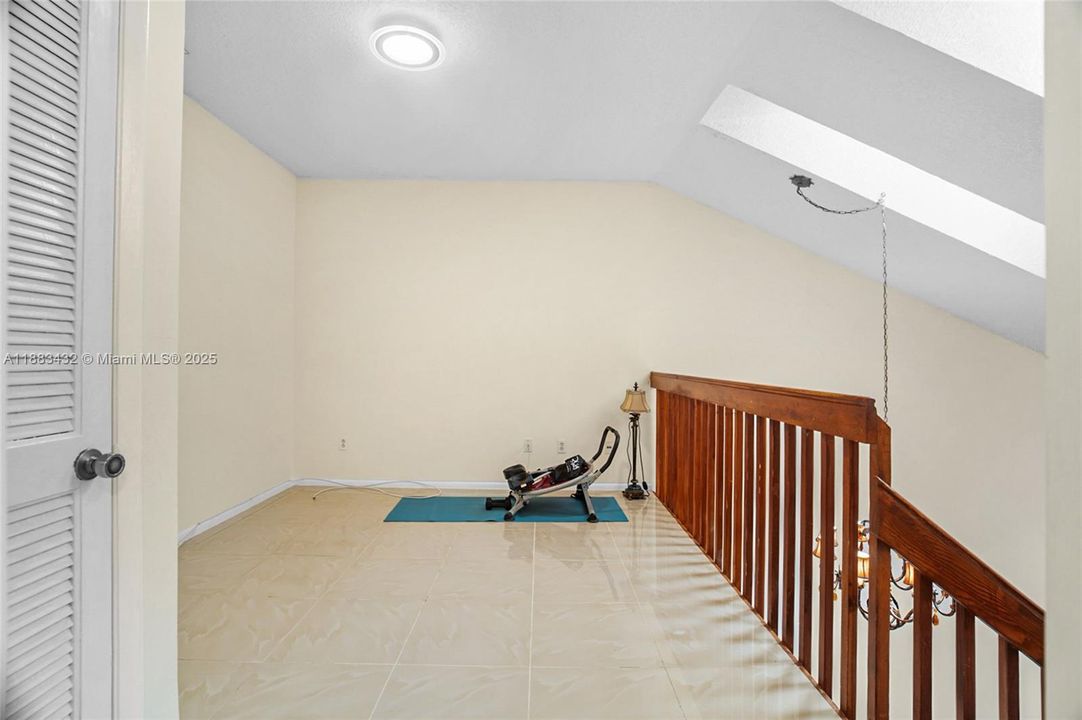 For Sale: $345,000 (3 beds, 2 baths, 1336 Square Feet)