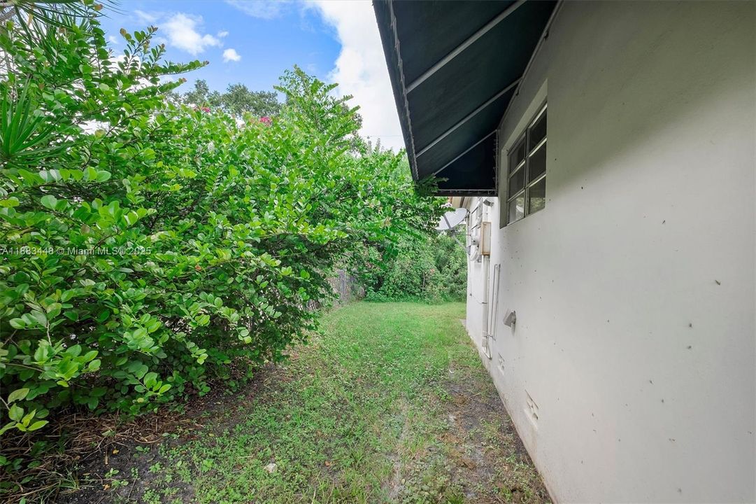 Vendido Recientemente: $583,000 (3 camas, 1 baños, 1063 Pies cuadrados)