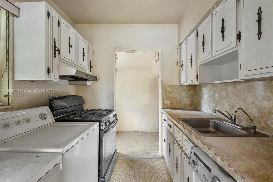 Vendido Recientemente: $583,000 (3 camas, 1 baños, 1063 Pies cuadrados)