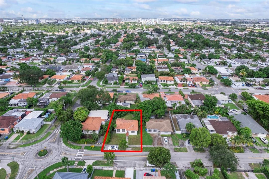 Vendido Recientemente: $583,000 (3 camas, 1 baños, 1063 Pies cuadrados)