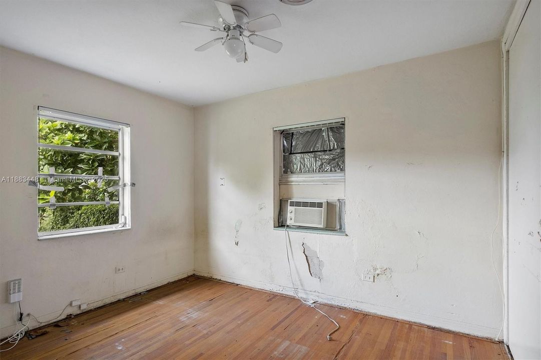 Vendido Recientemente: $583,000 (3 camas, 1 baños, 1063 Pies cuadrados)