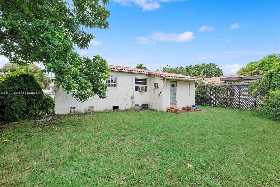 Vendido Recientemente: $583,000 (3 camas, 1 baños, 1063 Pies cuadrados)