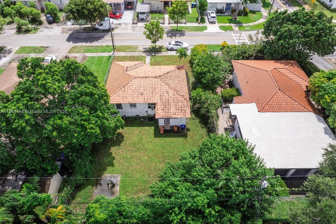 Vendido Recientemente: $583,000 (3 camas, 1 baños, 1063 Pies cuadrados)