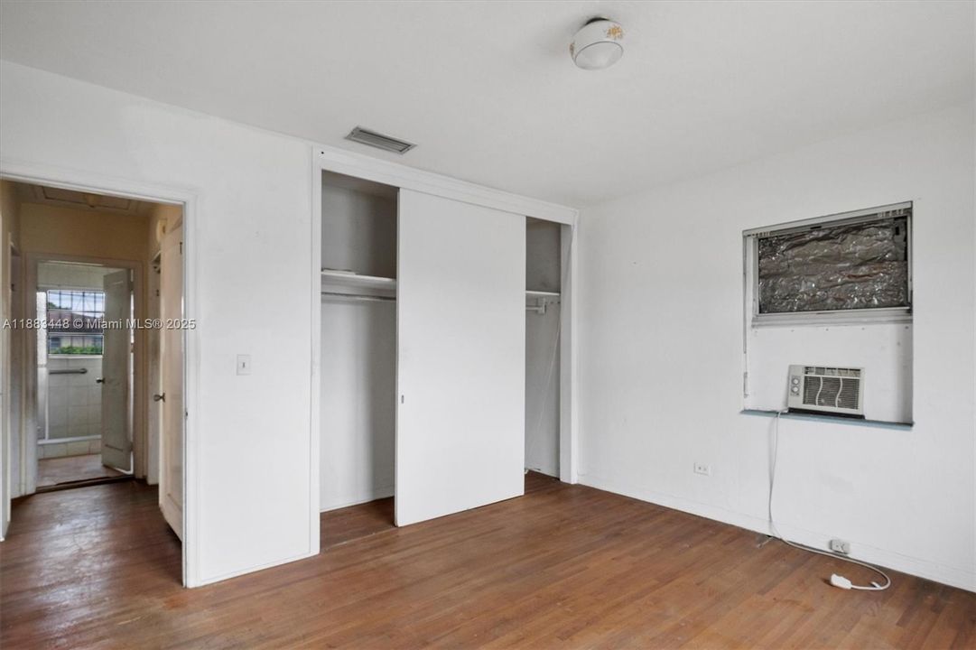 Vendido Recientemente: $583,000 (3 camas, 1 baños, 1063 Pies cuadrados)