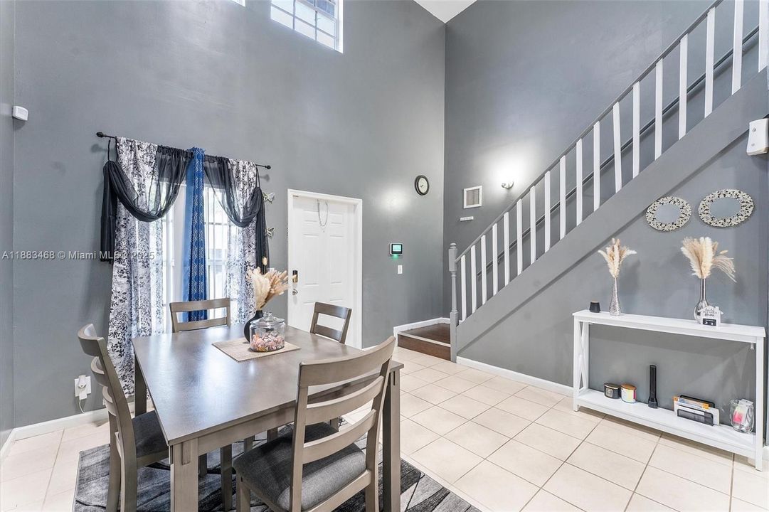 На продажу: $395,000 (3 спален, 2 ванн, 1609 Квадратных фут)