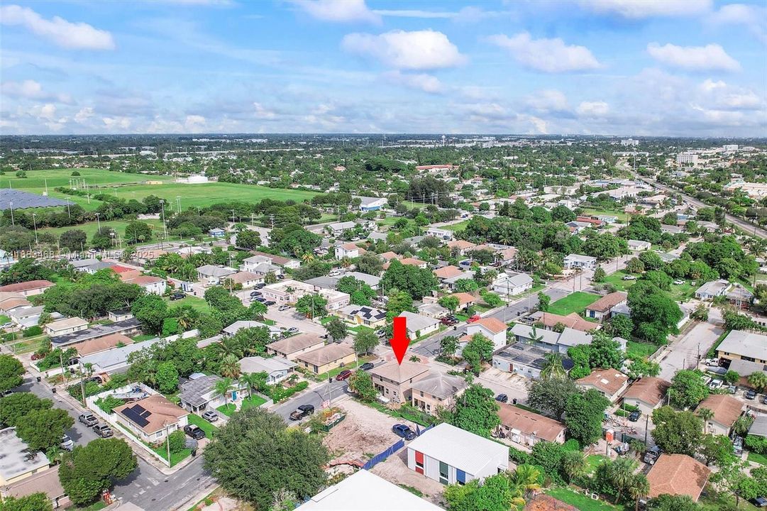 На продажу: $395,000 (3 спален, 2 ванн, 1609 Квадратных фут)