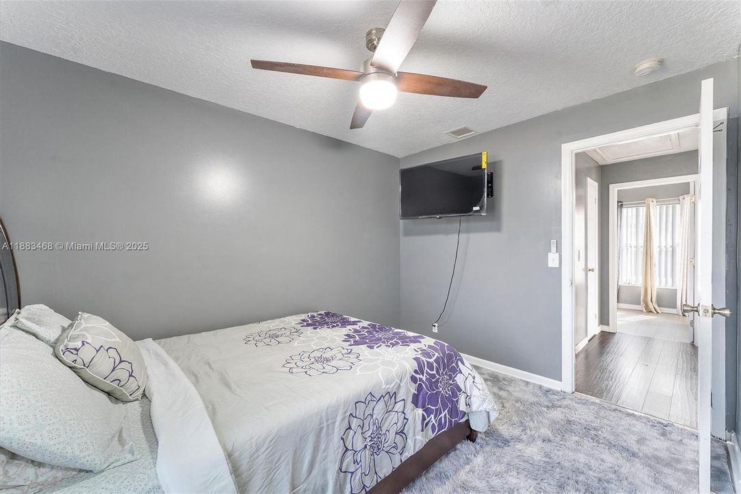 На продажу: $395,000 (3 спален, 2 ванн, 1609 Квадратных фут)