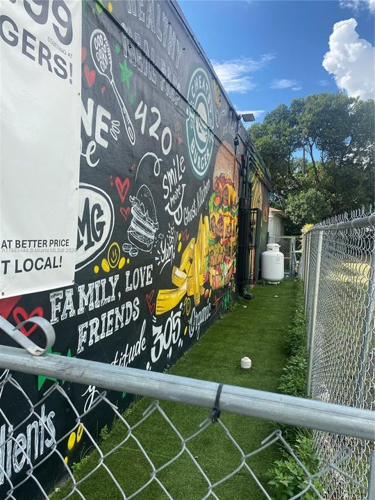 最近售出: $125,000 (0 贝兹, 0 浴室, 0 平方英尺)