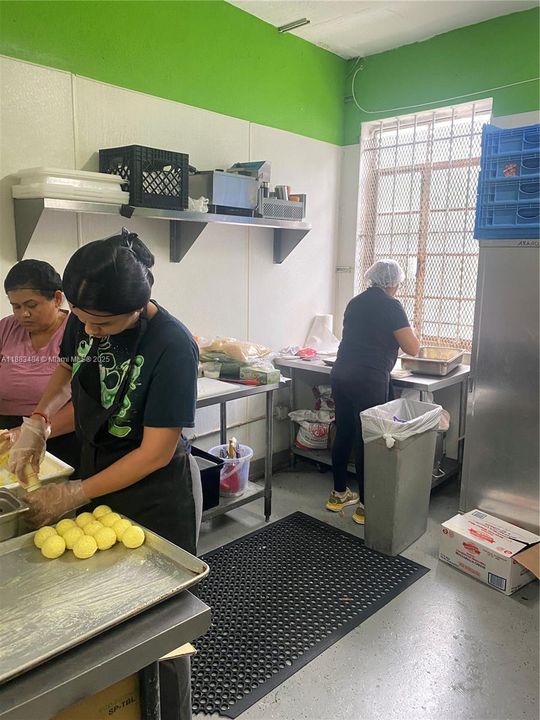 最近售出: $125,000 (0 贝兹, 0 浴室, 0 平方英尺)