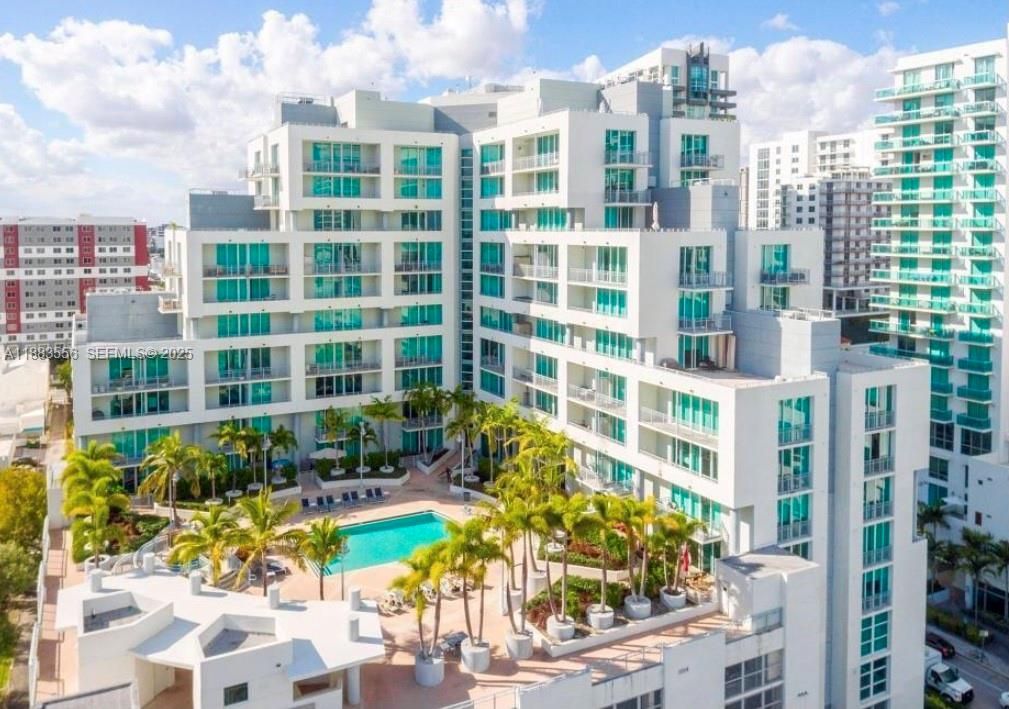 出租: $2,550 (1 贝兹, 1 浴室, 679 平方英尺)