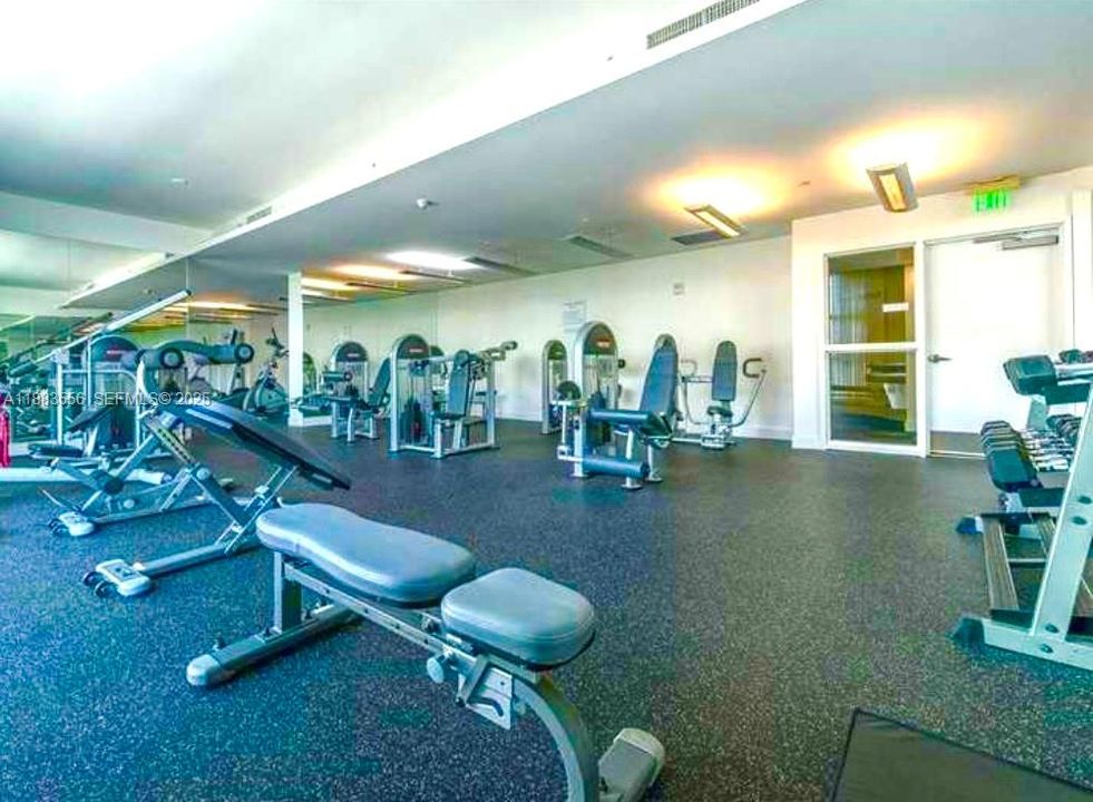 出租: $2,550 (1 贝兹, 1 浴室, 679 平方英尺)