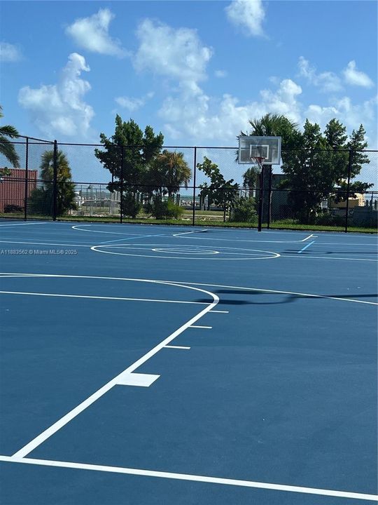 En Venta: $339,000 (1,658 sqft)