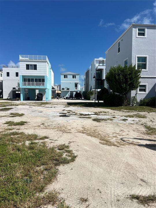 En Venta: $339,000 (1,658 sqft)