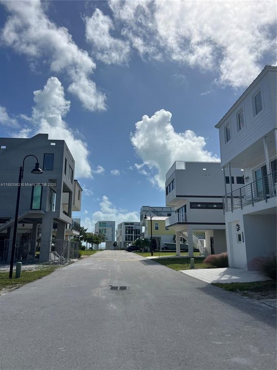 En Venta: $339,000 (1,658 sqft)