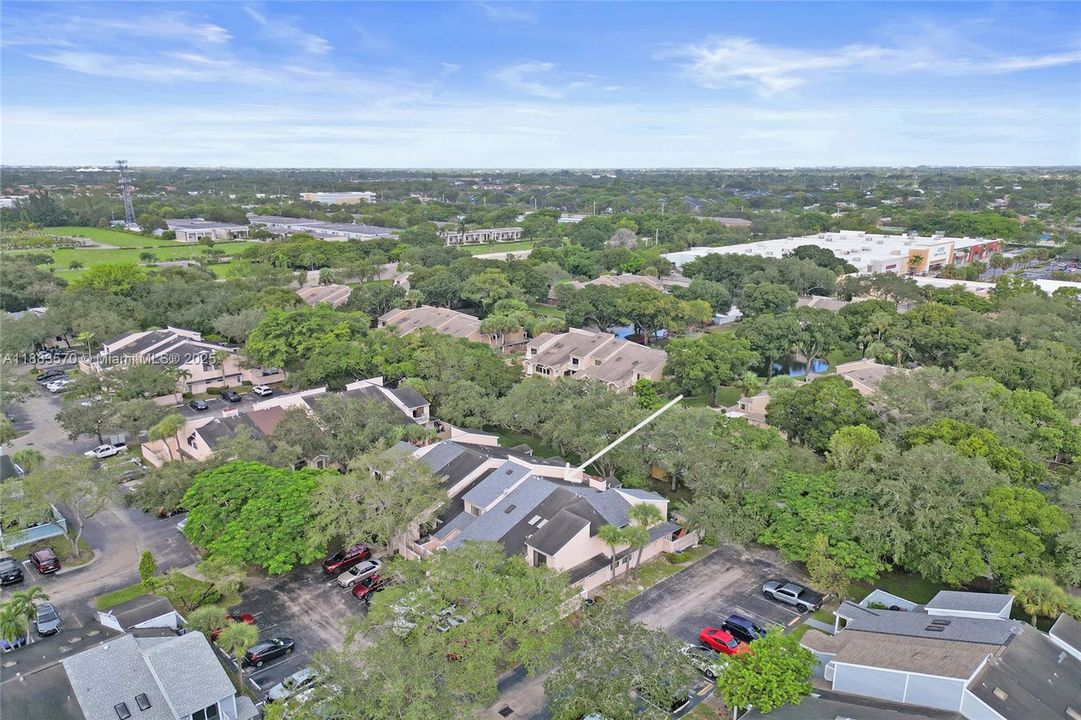 For Sale: $339,900 (3 beds, 2 baths, 1252 Square Feet)