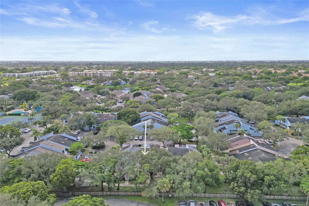 For Sale: $339,900 (3 beds, 2 baths, 1252 Square Feet)