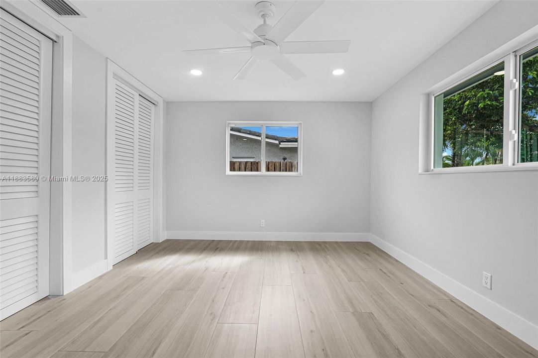 Recently Sold: $969,000 (3 beds, 3 baths, 2124 Square Feet)