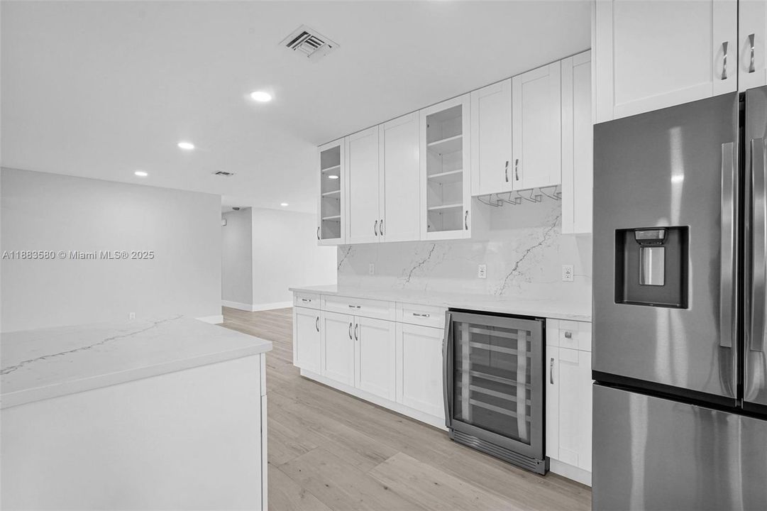 Recently Sold: $969,000 (3 beds, 3 baths, 2124 Square Feet)