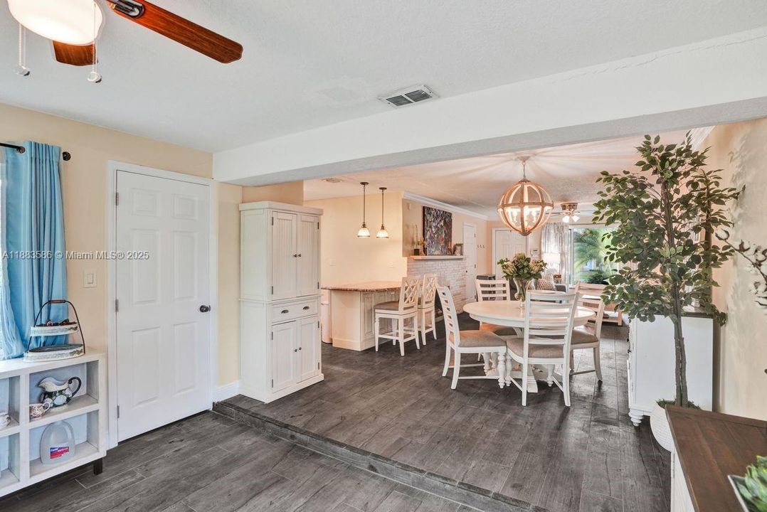 Active With Contract: $495,000 (3 beds, 2 baths, 1415 Square Feet)