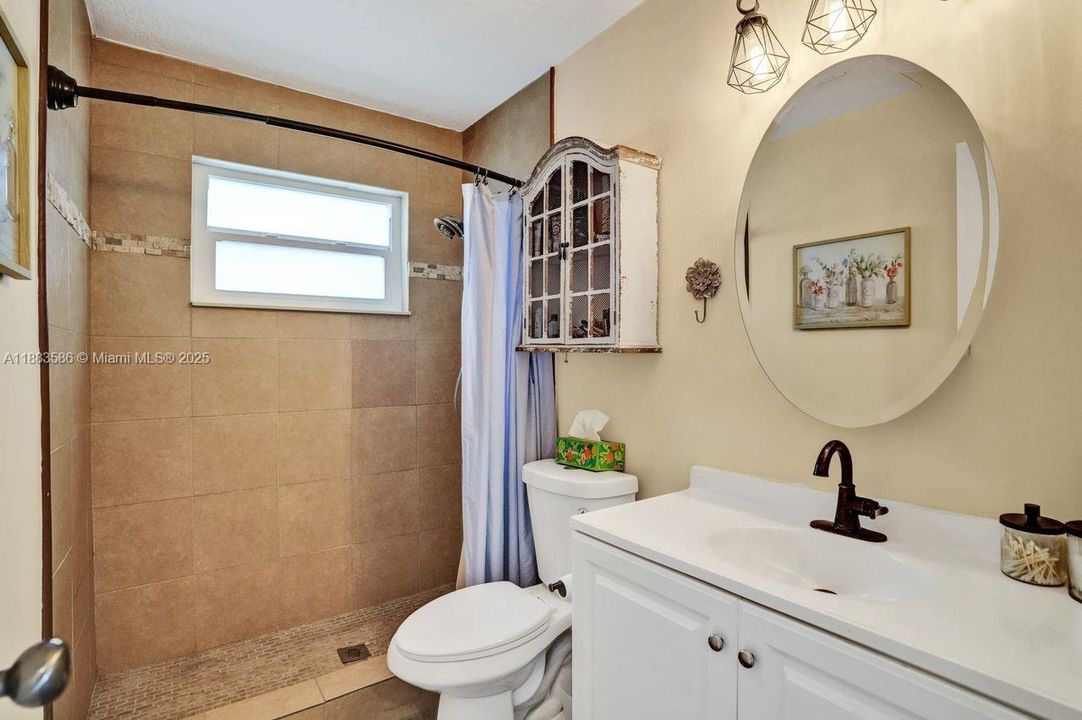 Active With Contract: $495,000 (3 beds, 2 baths, 1415 Square Feet)