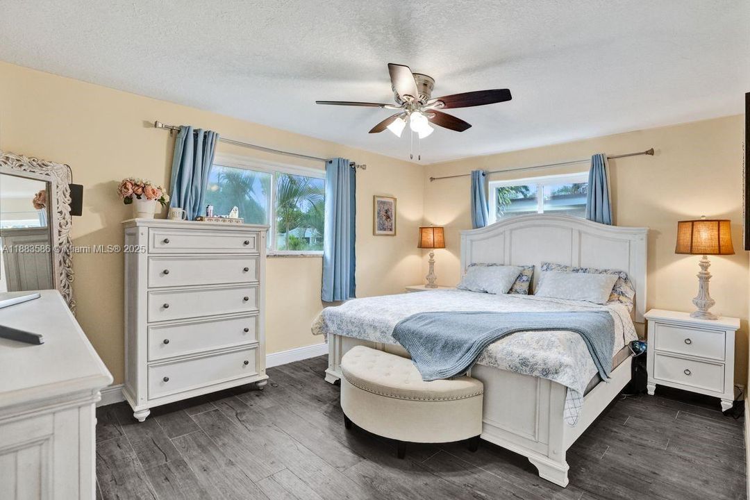 Active With Contract: $495,000 (3 beds, 2 baths, 1415 Square Feet)