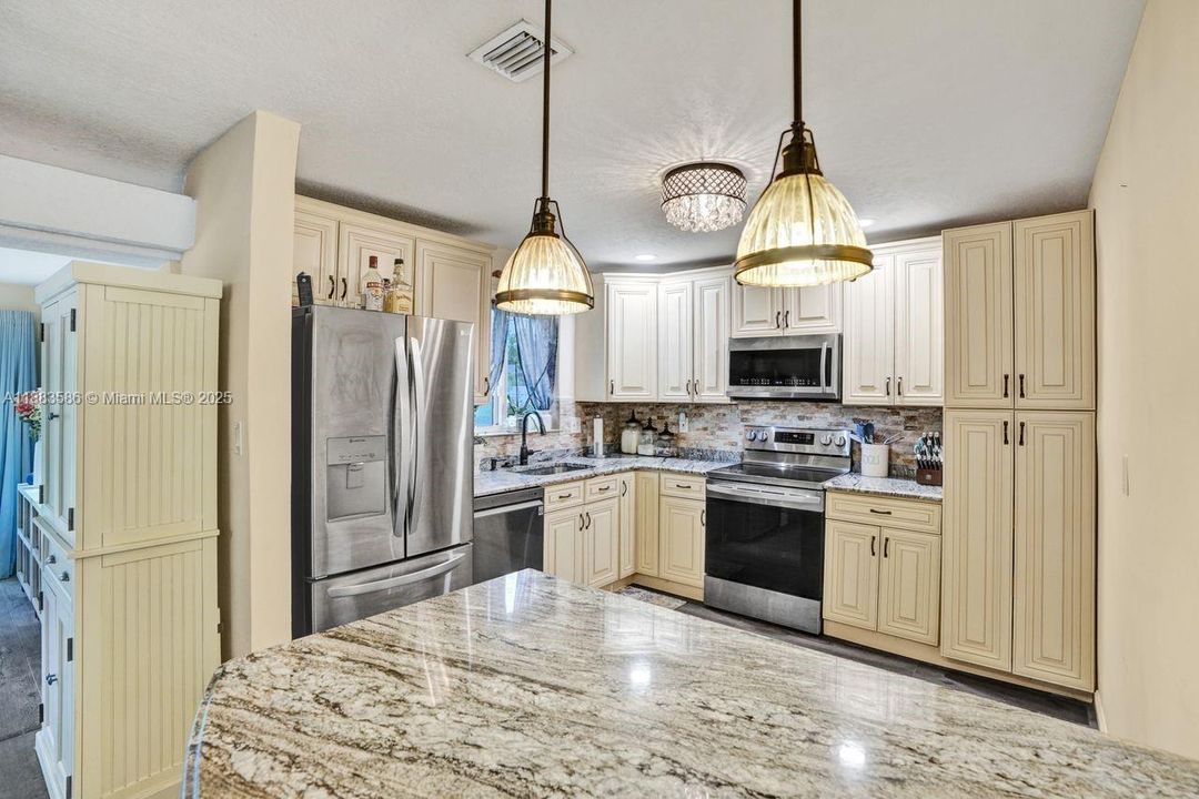 Active With Contract: $495,000 (3 beds, 2 baths, 1415 Square Feet)