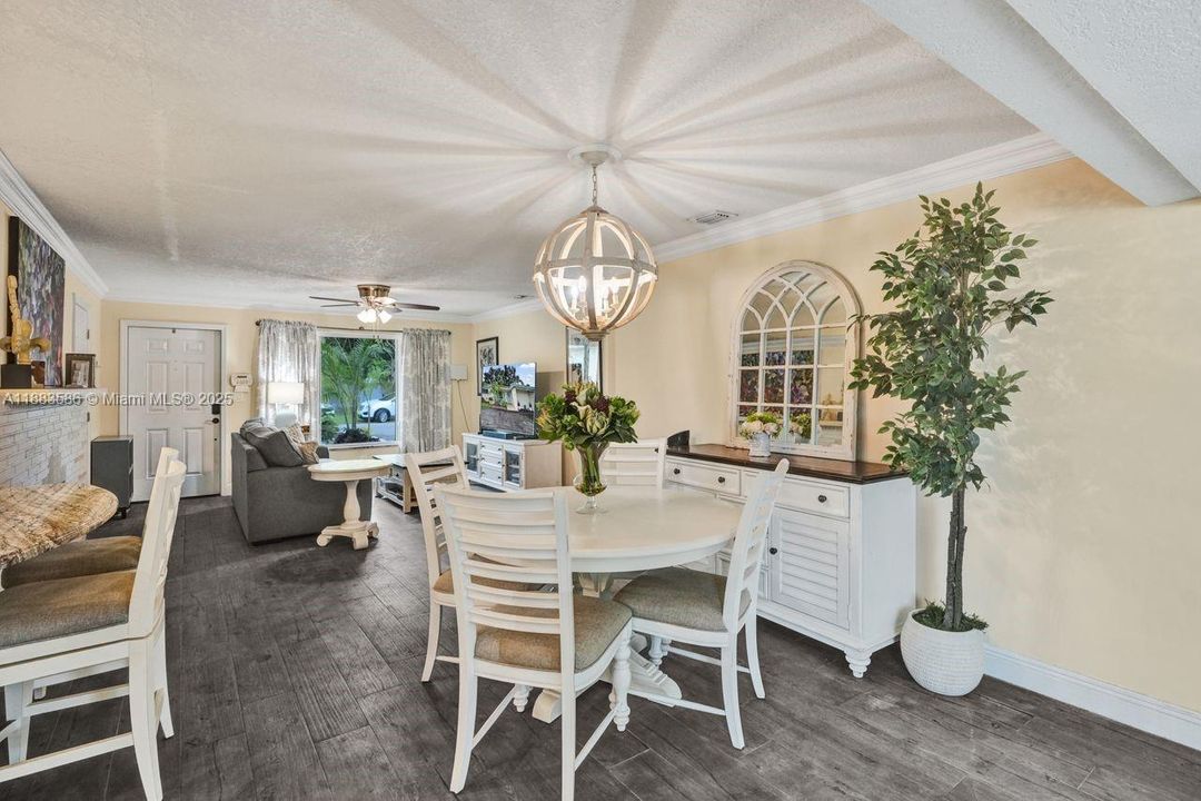 Active With Contract: $495,000 (3 beds, 2 baths, 1415 Square Feet)