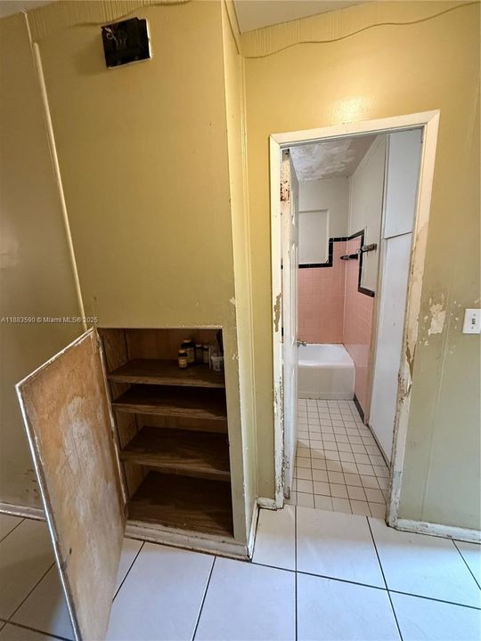 Active With Contract: $280,000 (4 beds, 2 baths, 1700 Square Feet)