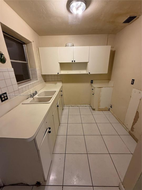 Active With Contract: $280,000 (4 beds, 2 baths, 1700 Square Feet)