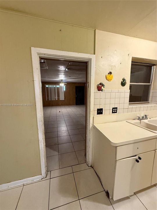 Active With Contract: $280,000 (4 beds, 2 baths, 1700 Square Feet)