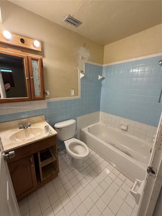 Active With Contract: $280,000 (4 beds, 2 baths, 1700 Square Feet)