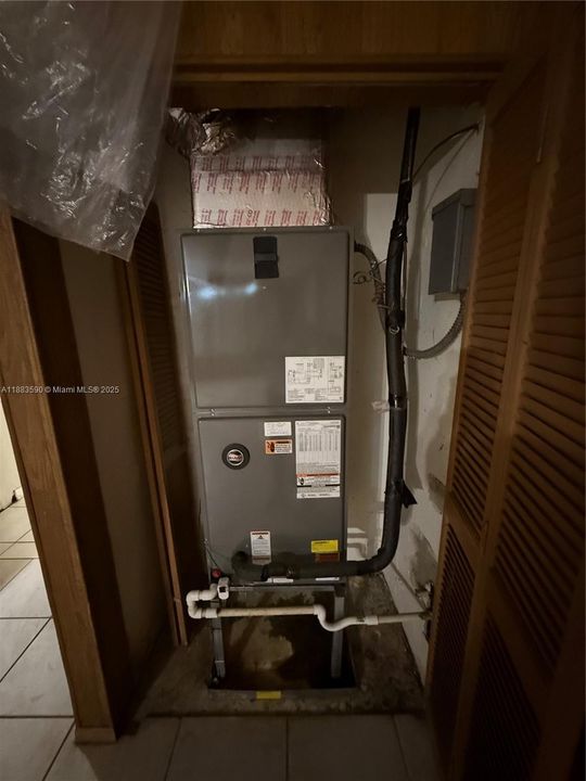 Active With Contract: $280,000 (4 beds, 2 baths, 1700 Square Feet)