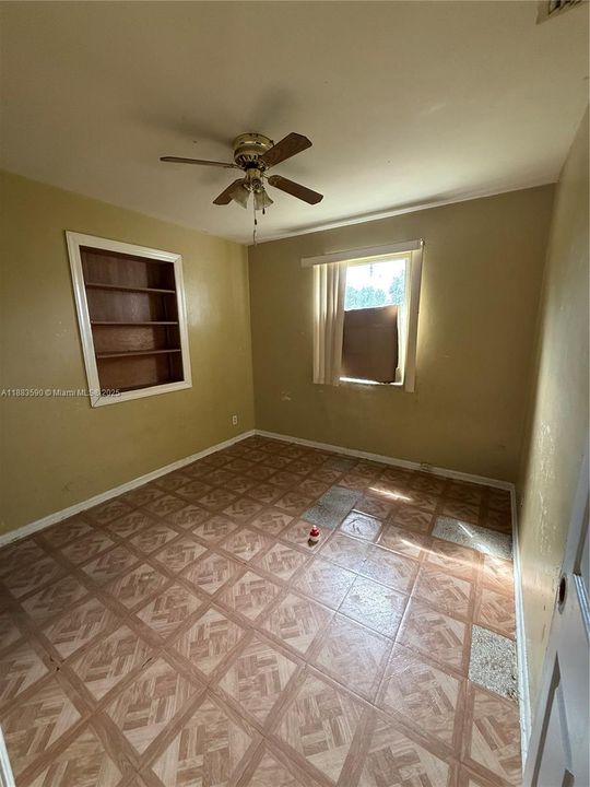 Active With Contract: $280,000 (4 beds, 2 baths, 1700 Square Feet)