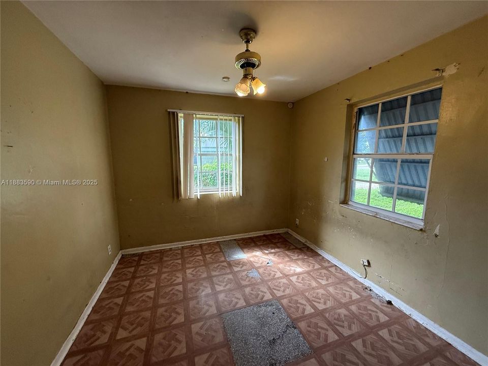 Active With Contract: $280,000 (4 beds, 2 baths, 1700 Square Feet)