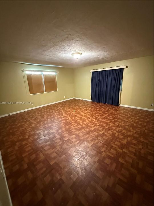 Active With Contract: $280,000 (4 beds, 2 baths, 1700 Square Feet)