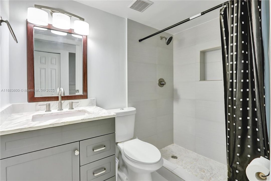 En Venta: $440,000 (3 camas, 2 baños, 1270 Pies cuadrados)