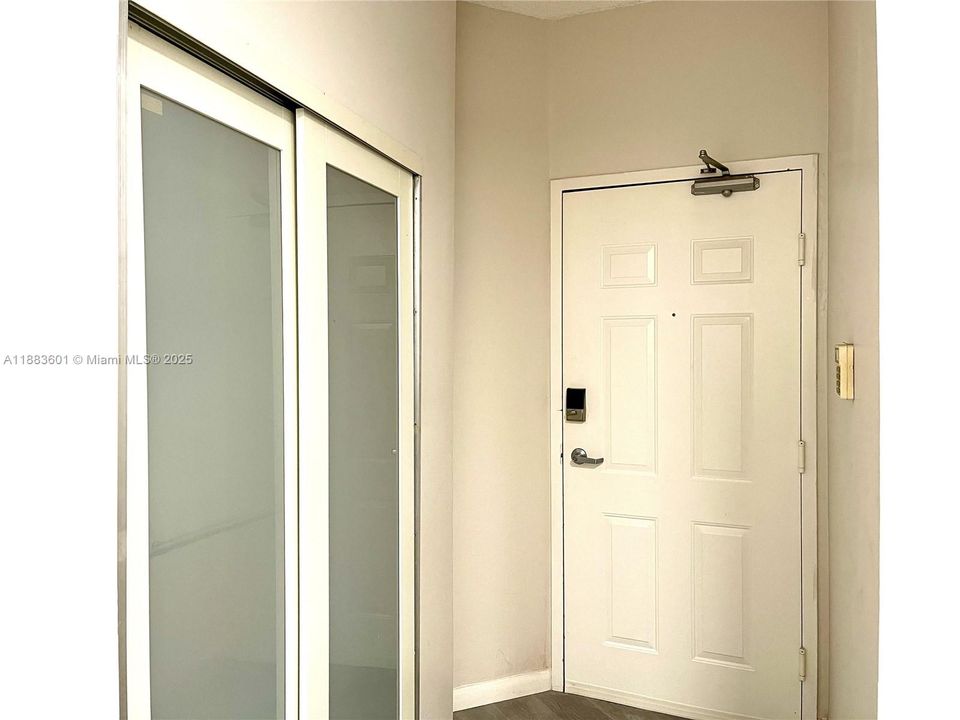 For Sale: $540,000 (2 beds, 2 baths, 1180 Square Feet)