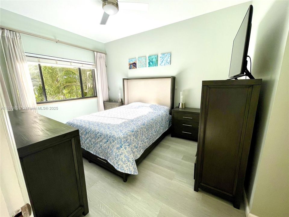 For Sale: $540,000 (2 beds, 2 baths, 1180 Square Feet)