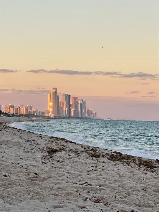 Active With Contract: $520,000 (2 beds, 2 baths, 1180 Square Feet)