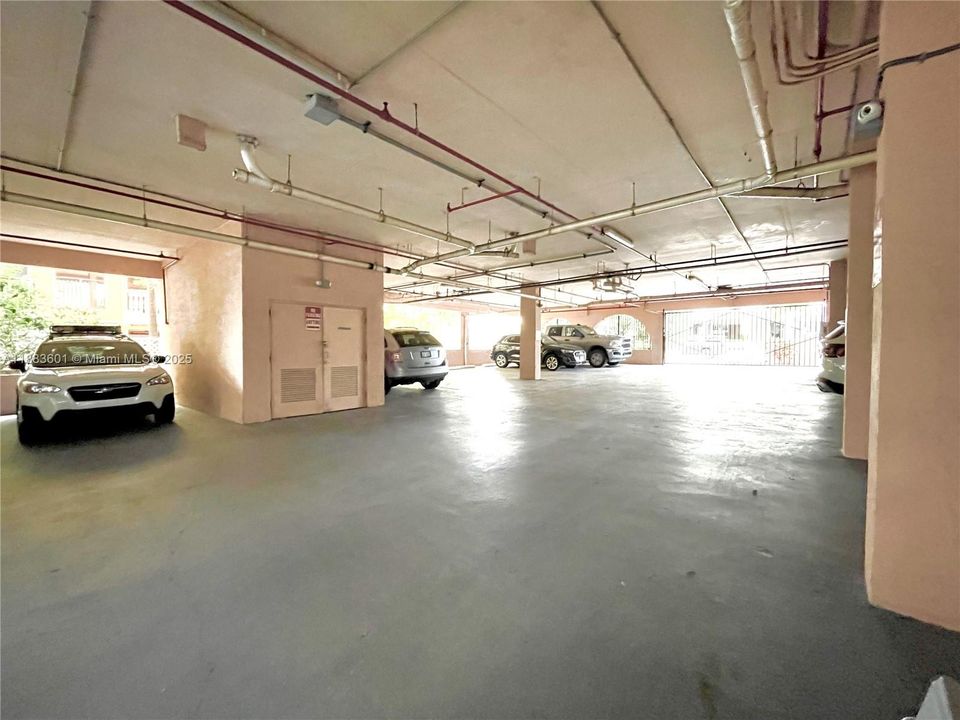 For Sale: $540,000 (2 beds, 2 baths, 1180 Square Feet)