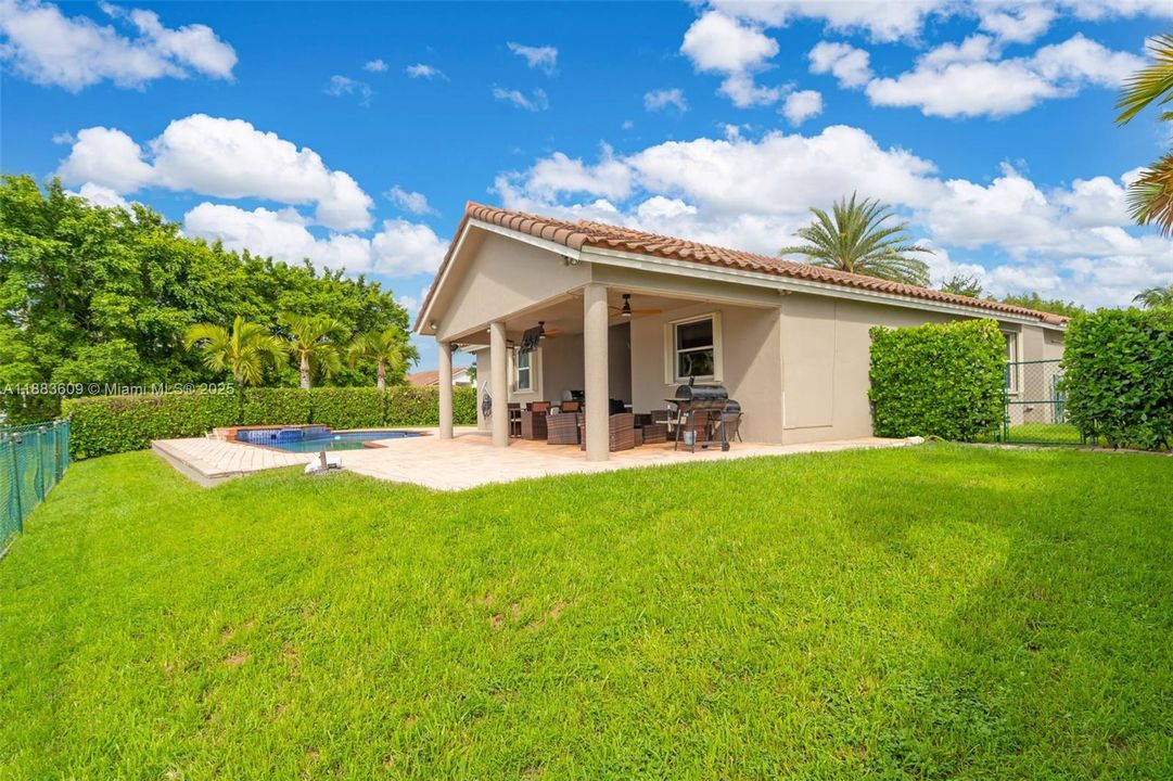 Active With Contract: $835,000 (4 beds, 3 baths, 2089 Square Feet)