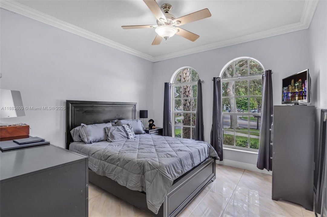 Active With Contract: $835,000 (4 beds, 3 baths, 2089 Square Feet)