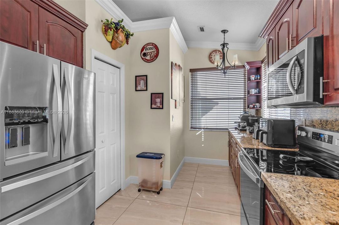 Active With Contract: $835,000 (4 beds, 3 baths, 2089 Square Feet)