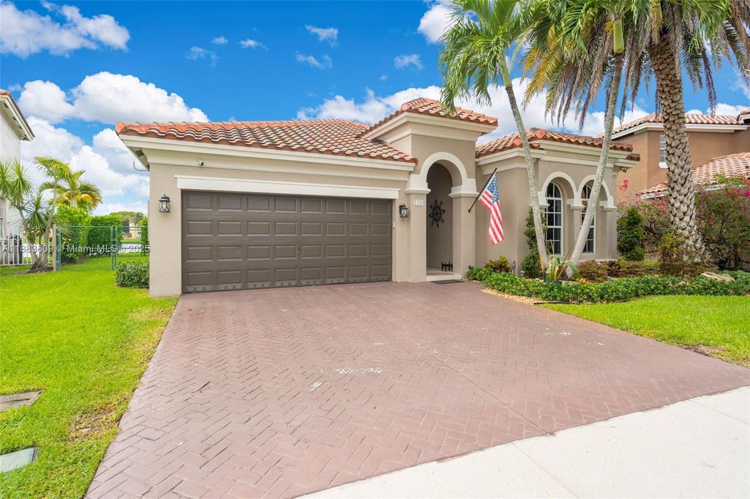 Active With Contract: $835,000 (4 beds, 3 baths, 2089 Square Feet)