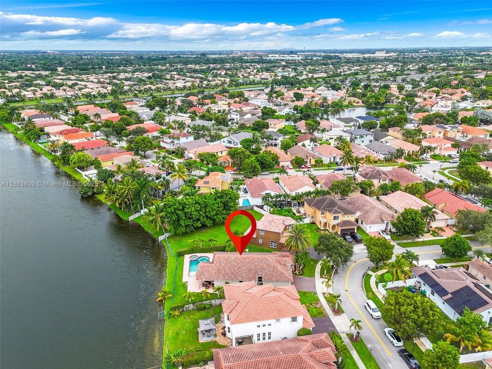 Active With Contract: $835,000 (4 beds, 3 baths, 2089 Square Feet)