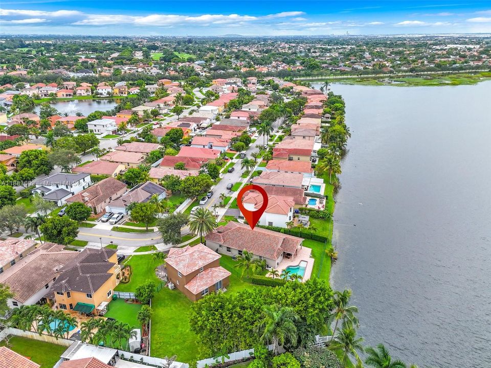 Active With Contract: $835,000 (4 beds, 3 baths, 2089 Square Feet)