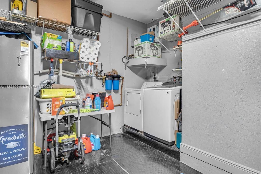 Active With Contract: $835,000 (4 beds, 3 baths, 2089 Square Feet)