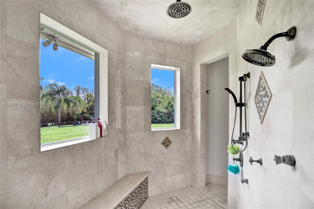 待售: $1,950,000 (7 贝兹, 5 浴室, 3921 平方英尺)