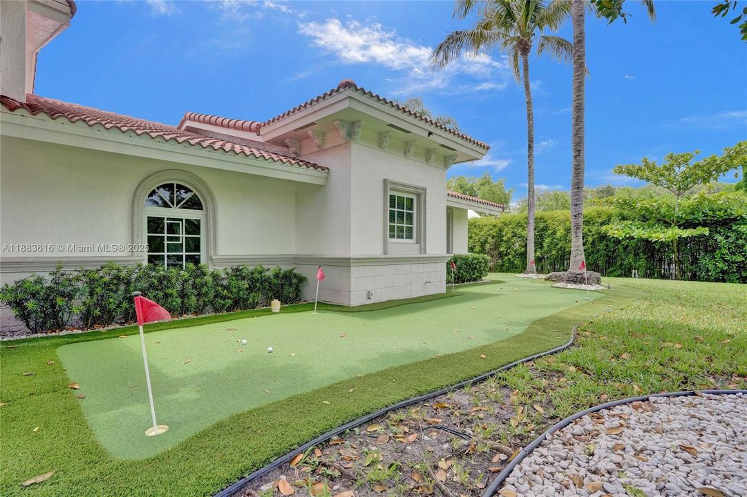 待售: $1,950,000 (7 贝兹, 5 浴室, 3921 平方英尺)